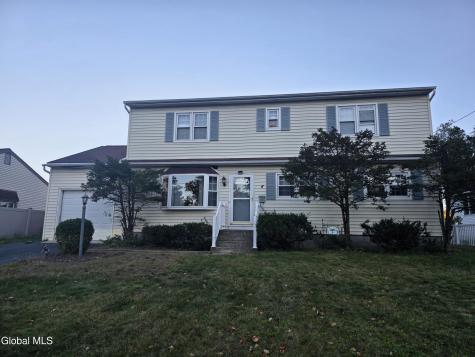 4 Chris Place Colonie NY 12205