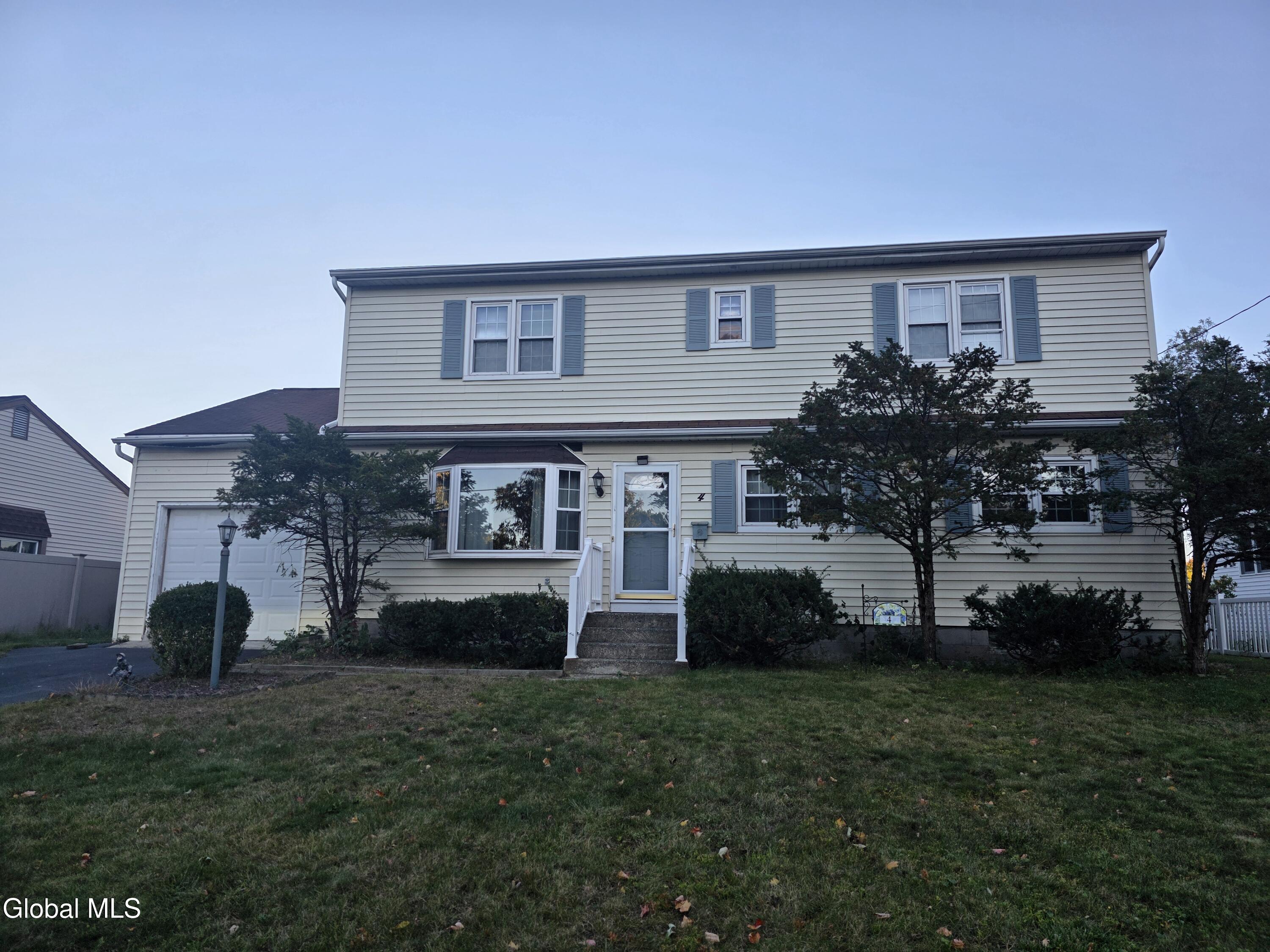 4 Chris Place Colonie NY 12205