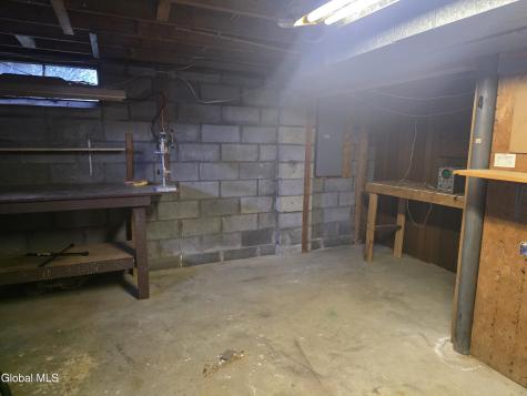 4 Chris Place Colonie NY 12205