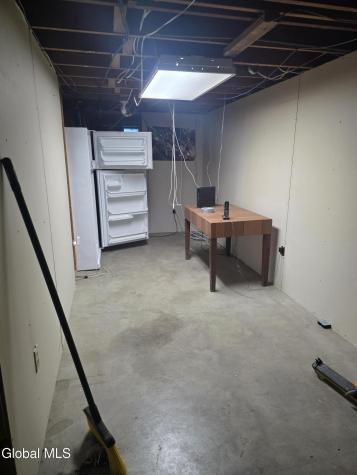 4 Chris Place Colonie NY 12205