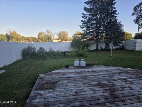 4 Chris Place Colonie NY 12205