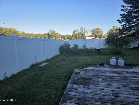 4 Chris Place Colonie NY 12205
