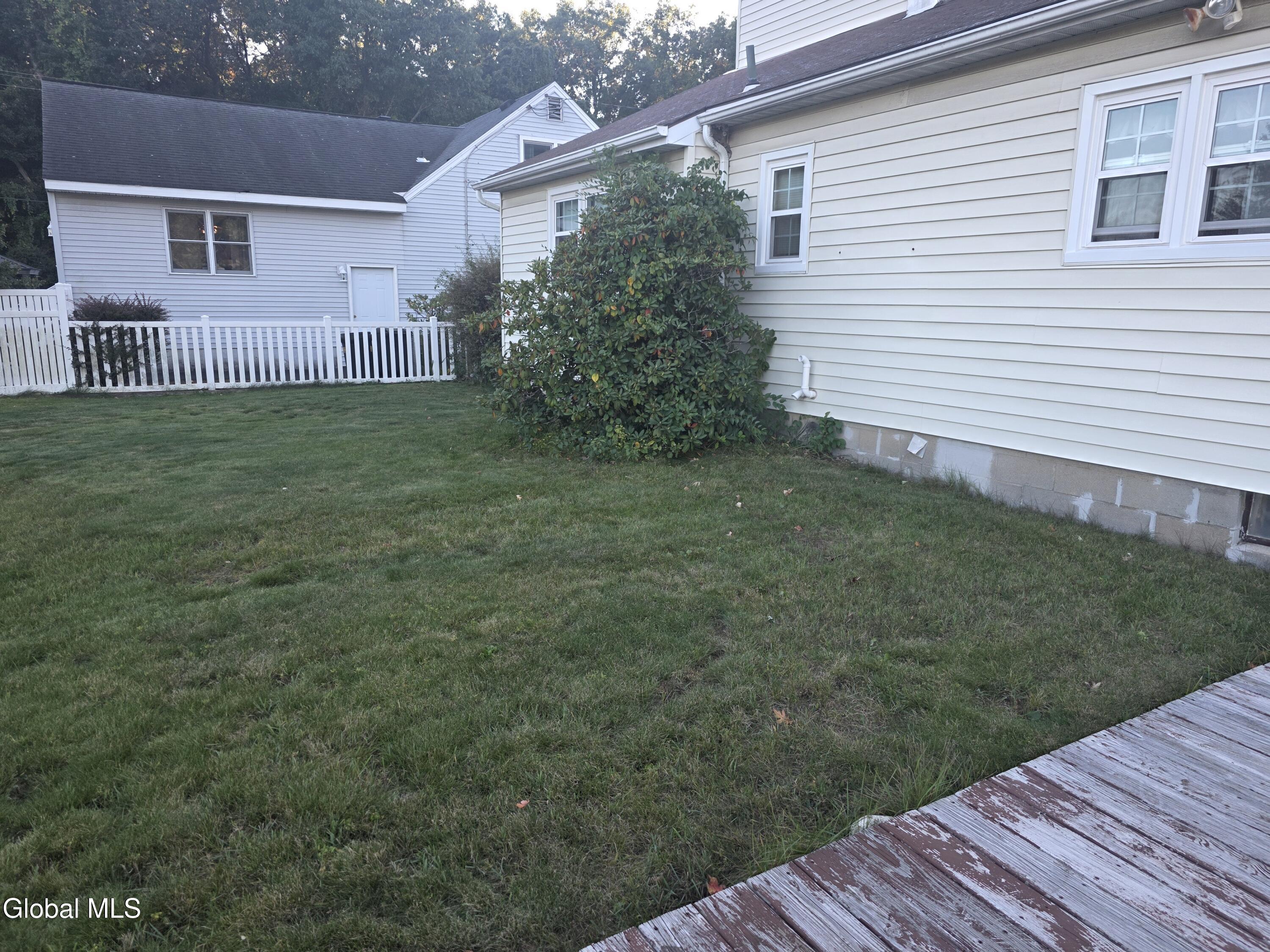 4 Chris Place Colonie NY 12205