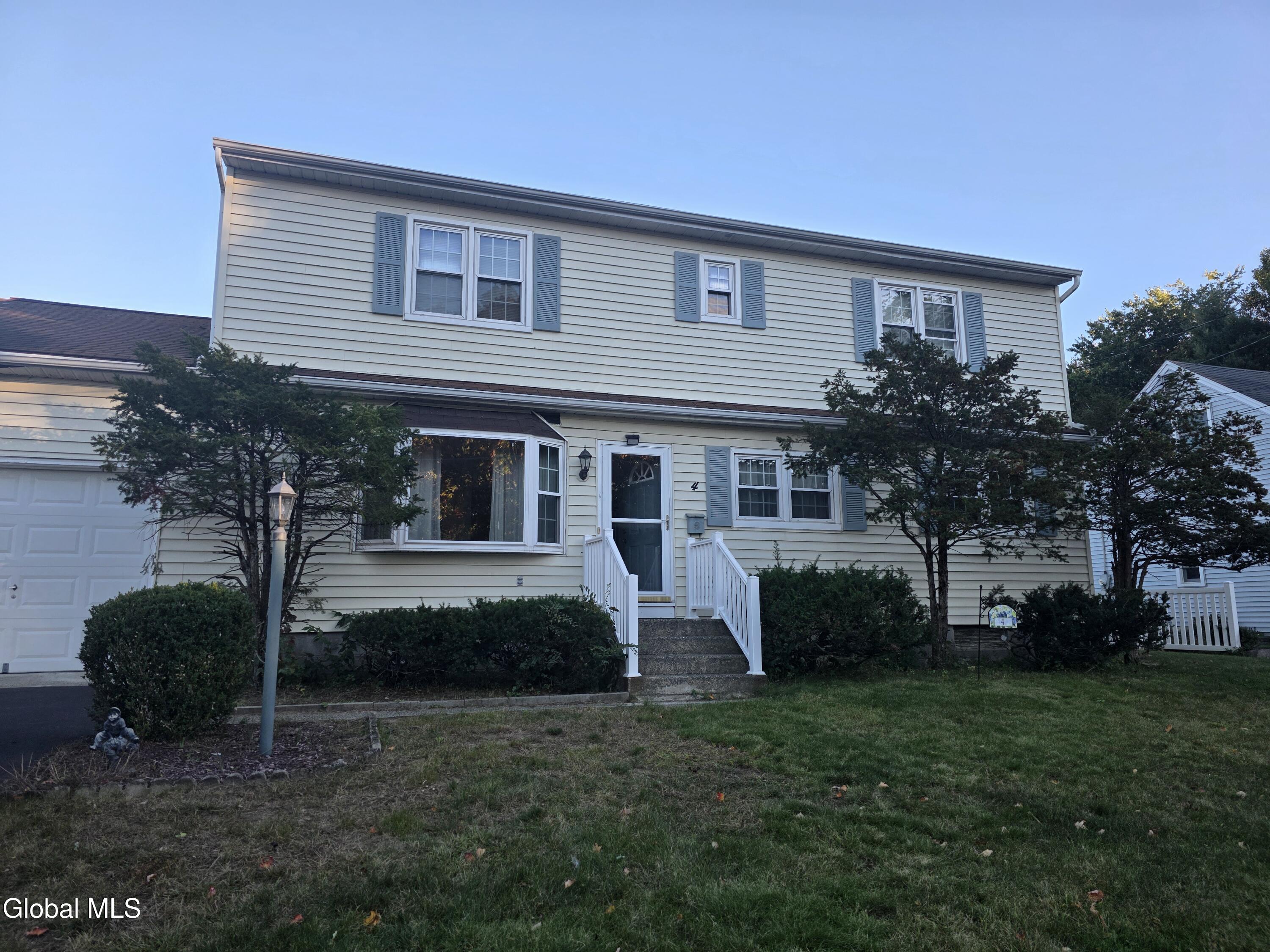 4 Chris Place Colonie NY 12205