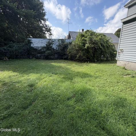 62 Steele Avenue Gloversville NY 12078
