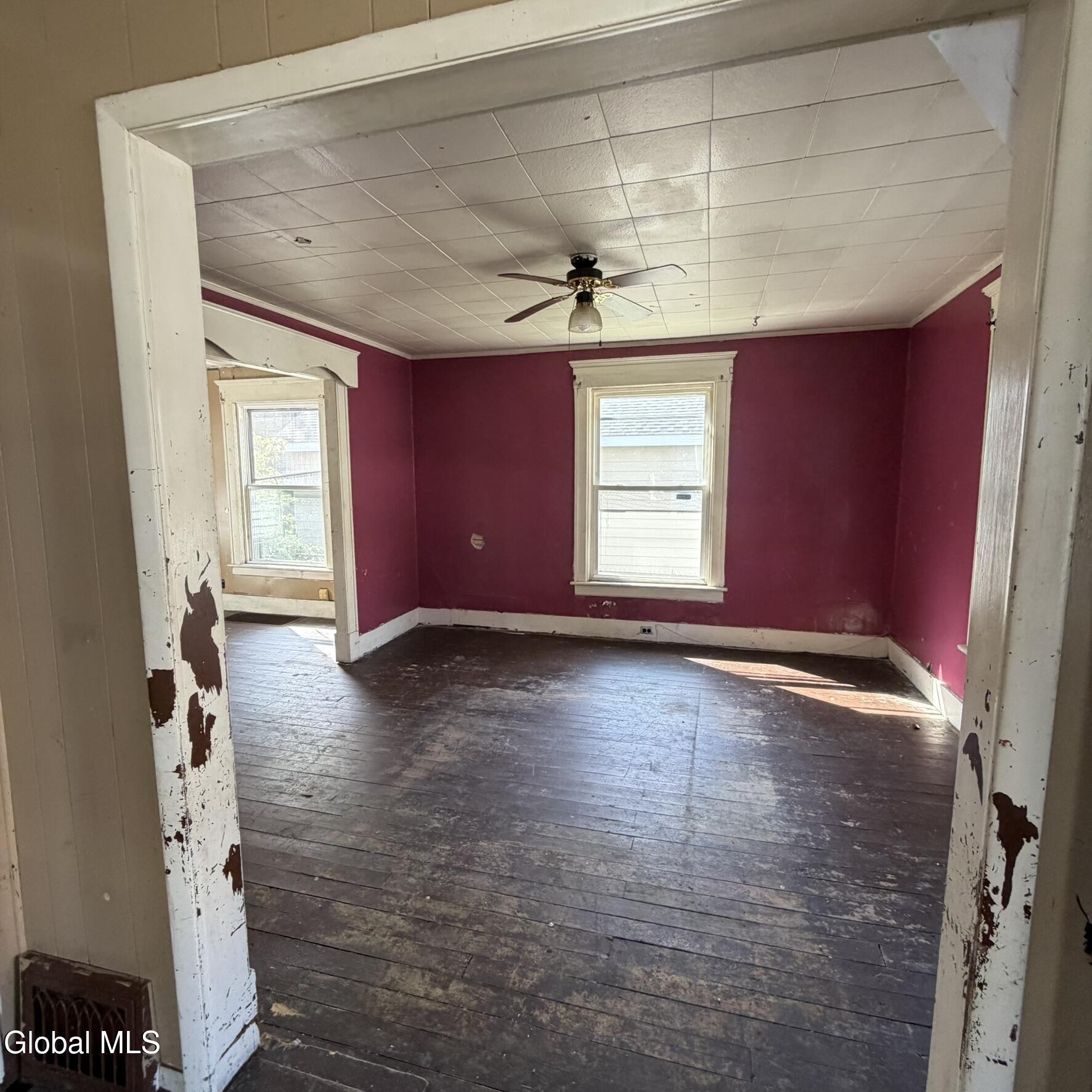 62 Steele Avenue Gloversville NY 12078