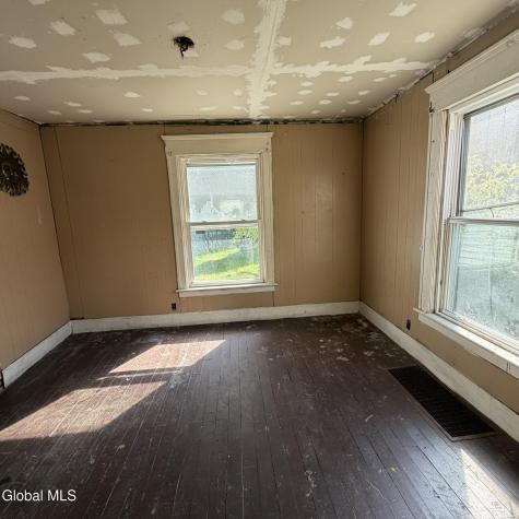 62 Steele Avenue Gloversville NY 12078
