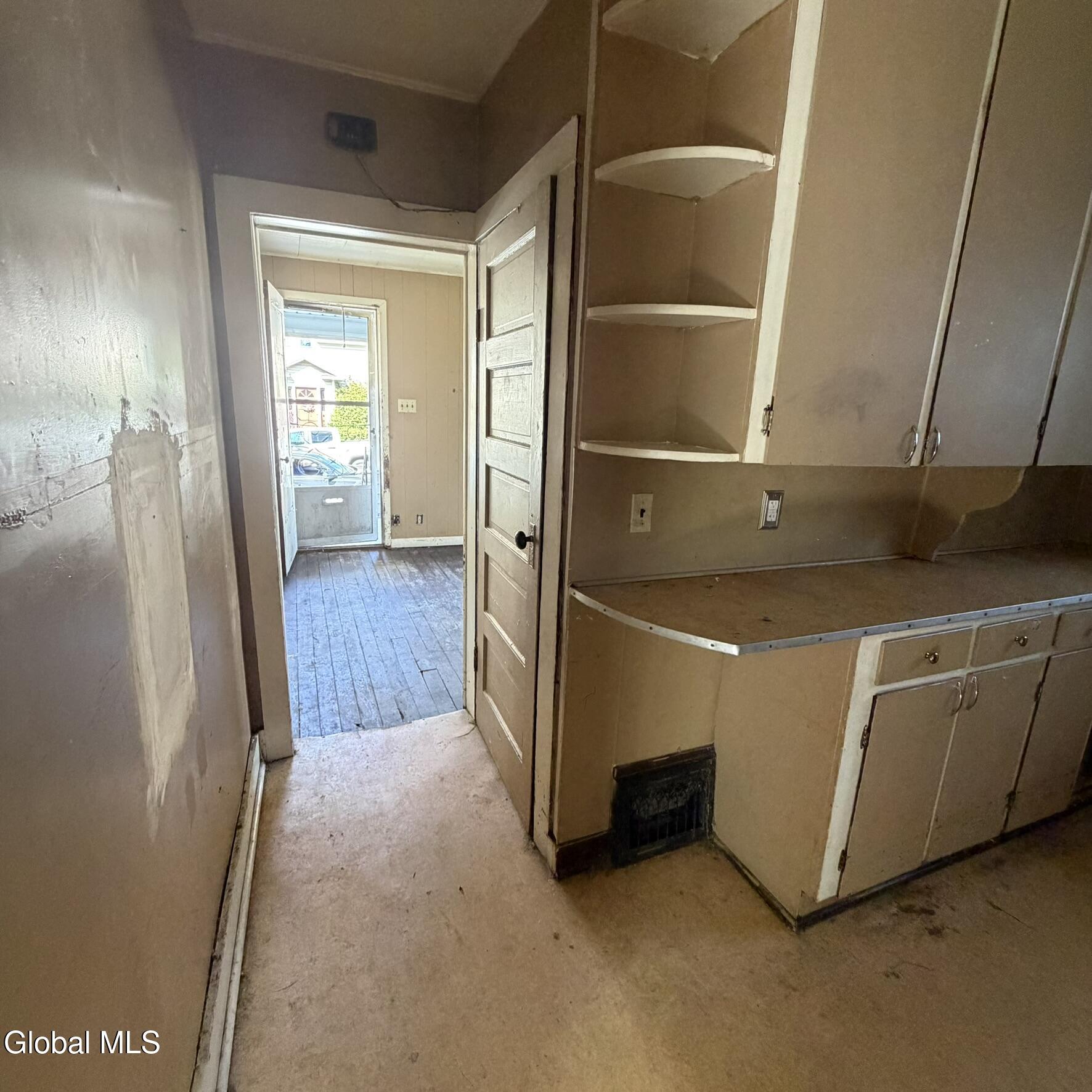 62 Steele Avenue Gloversville NY 12078