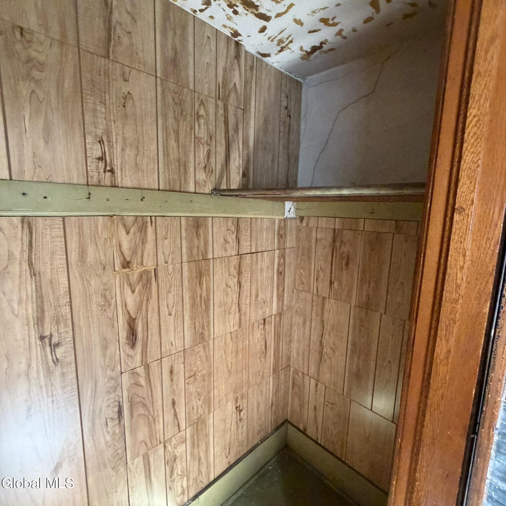 62 Steele Avenue Gloversville NY 12078