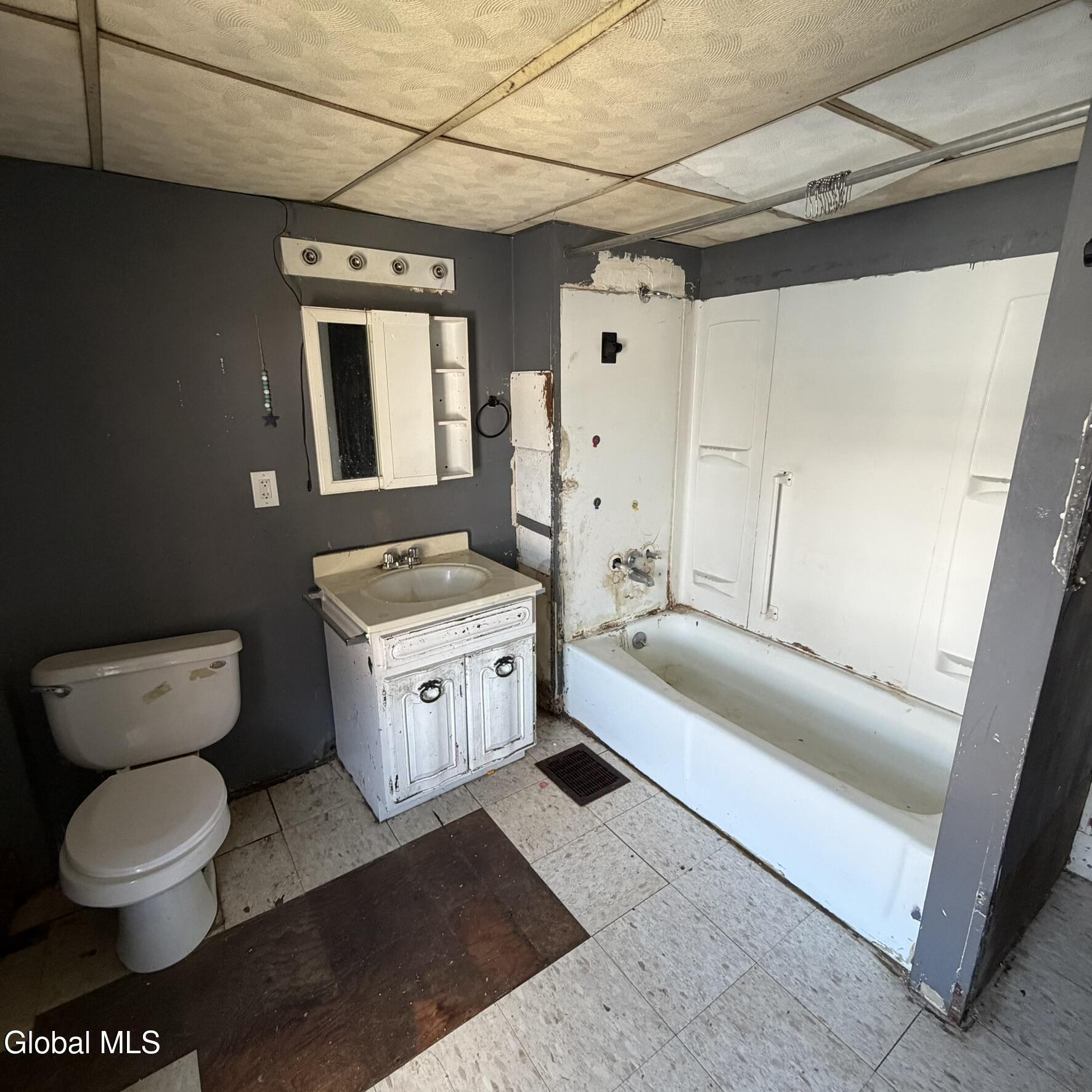 62 Steele Avenue Gloversville NY 12078