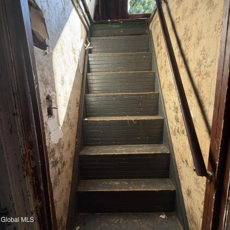 62 Steele Avenue Gloversville NY 12078
