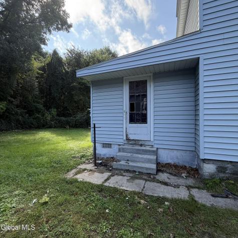 62 Steele Avenue Gloversville NY 12078