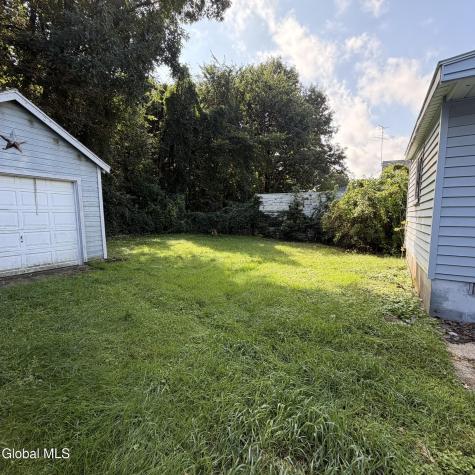 62 Steele Avenue Gloversville NY 12078