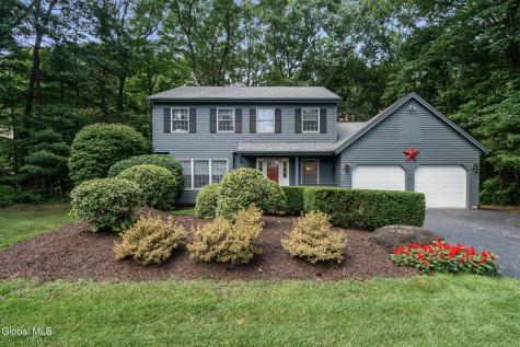 9 Newport Drive Clifton Park NY 12065