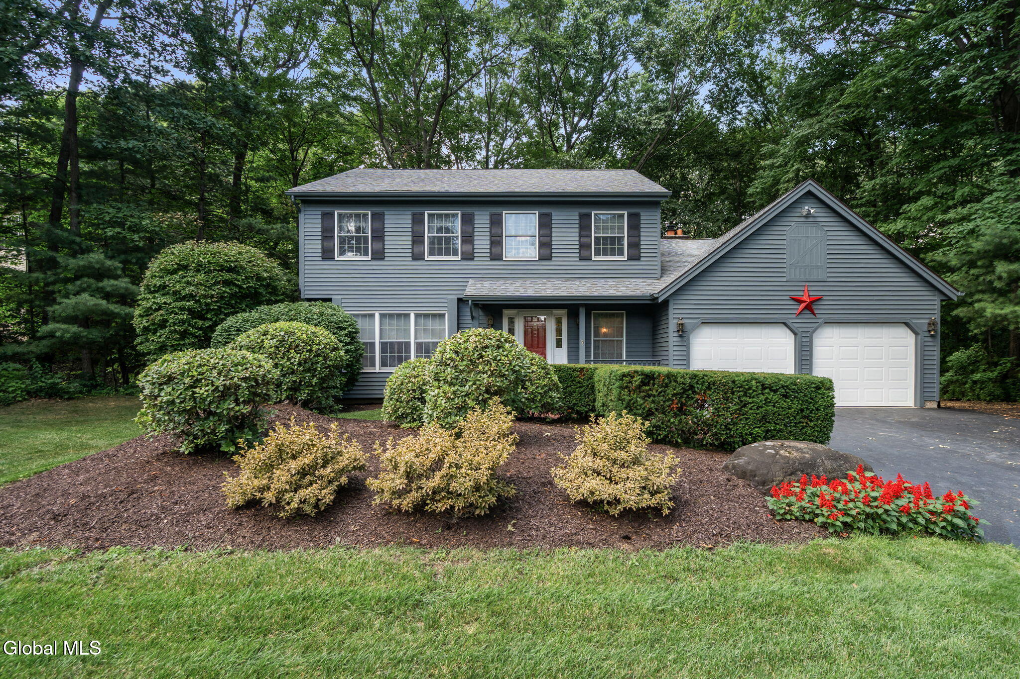 9 Newport Drive Clifton Park NY 12065