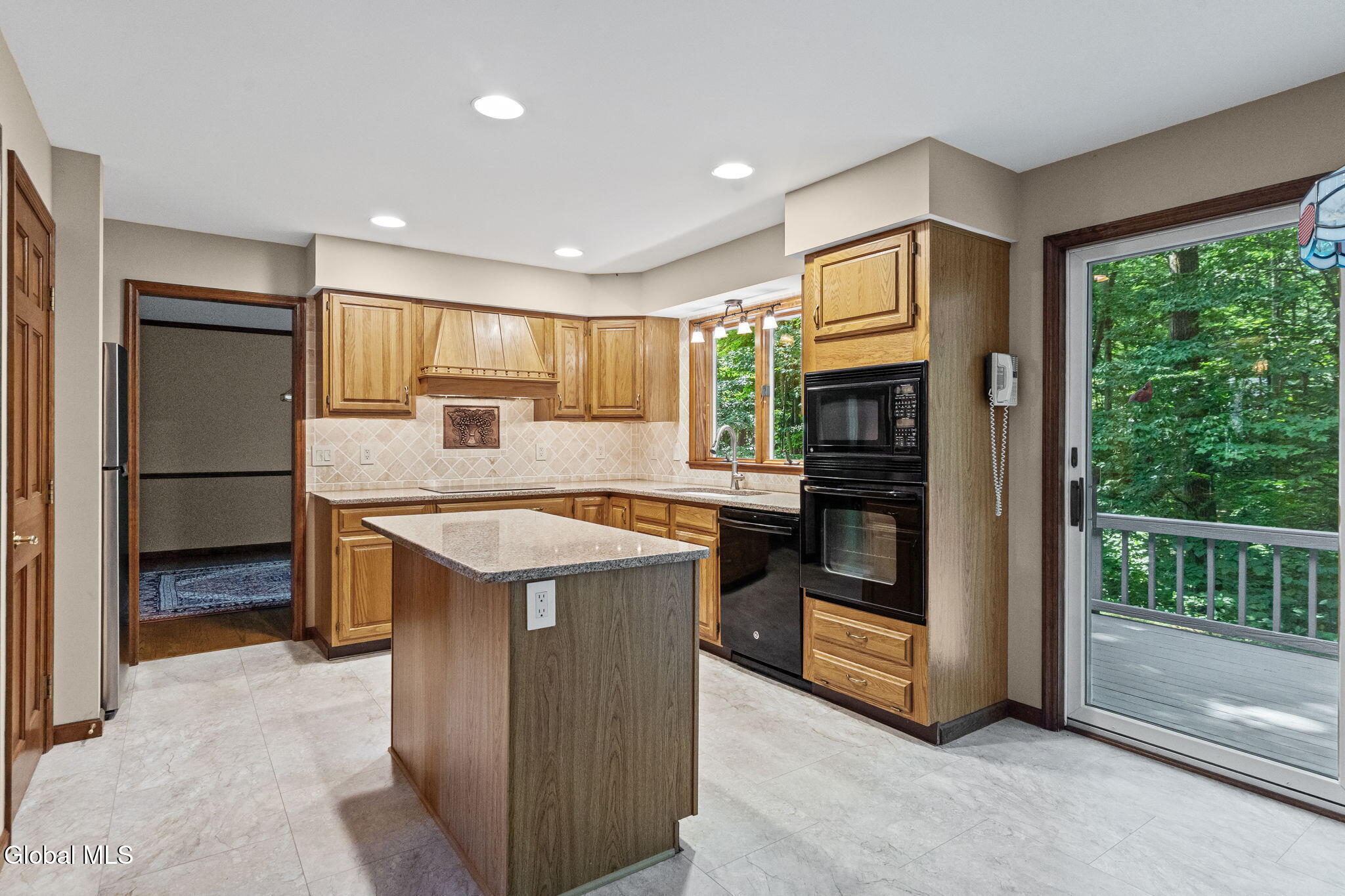 9 Newport Drive Clifton Park NY 12065