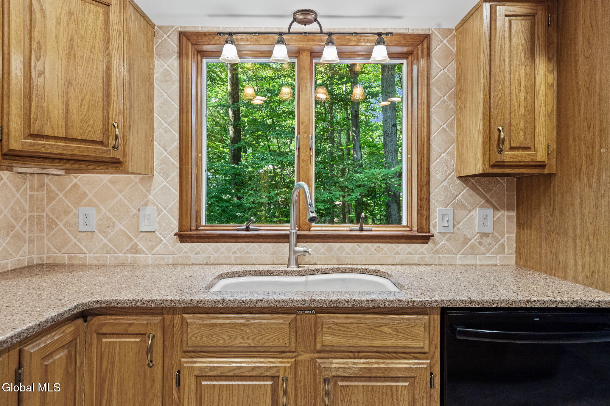 9 Newport Drive Clifton Park NY 12065