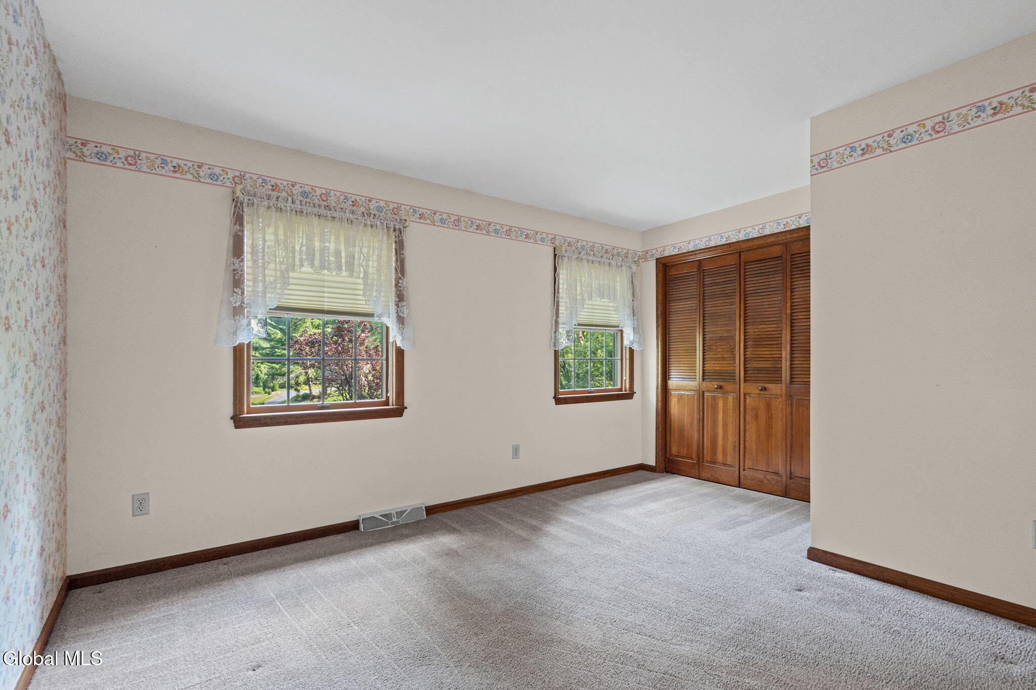 9 Newport Drive Clifton Park NY 12065