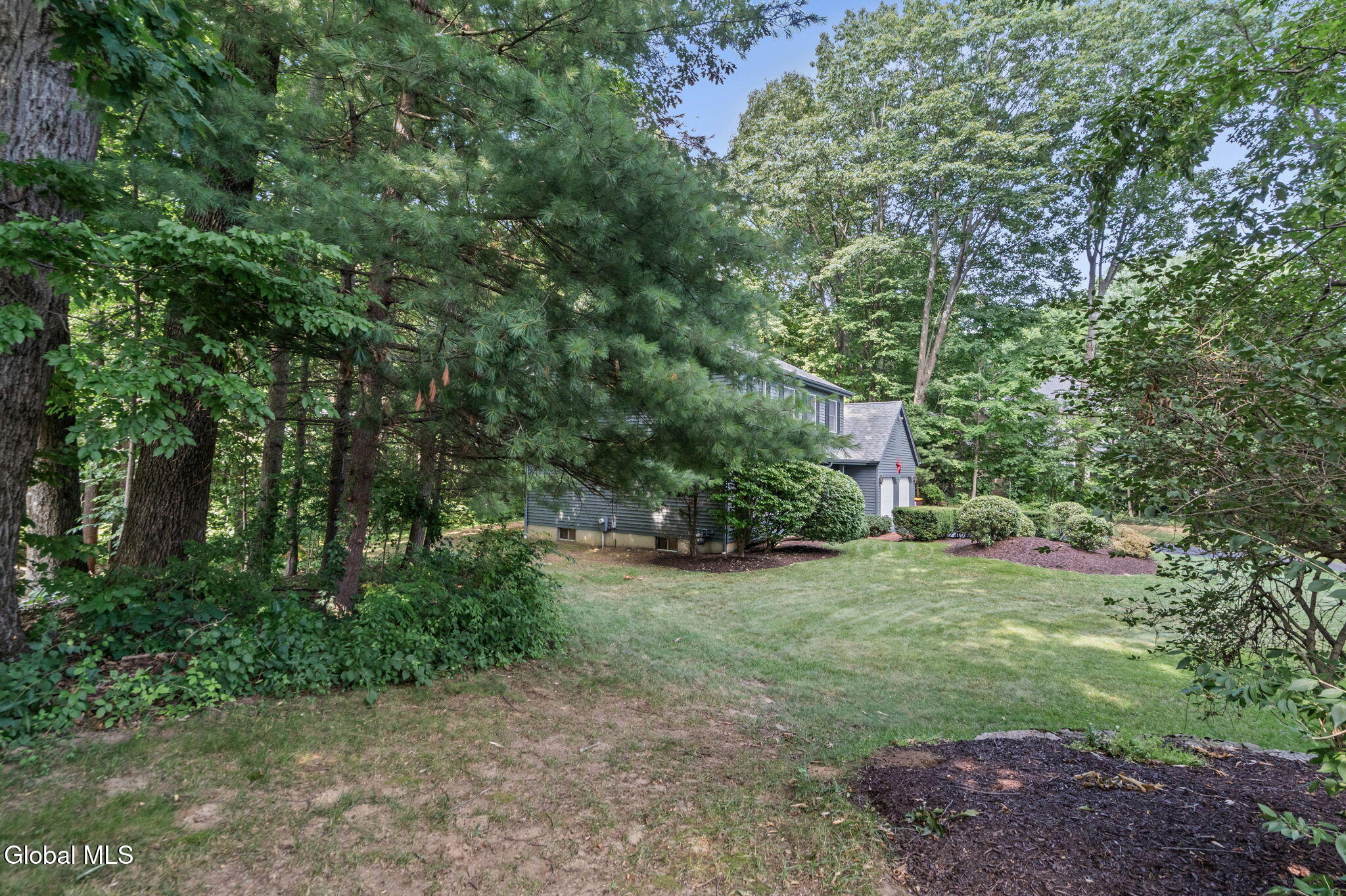 9 Newport Drive Clifton Park NY 12065