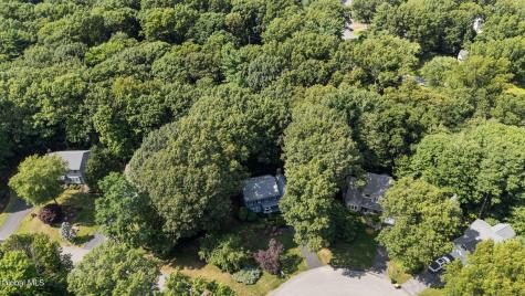 9 Newport Drive Clifton Park NY 12065