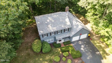 9 Newport Drive Clifton Park NY 12065