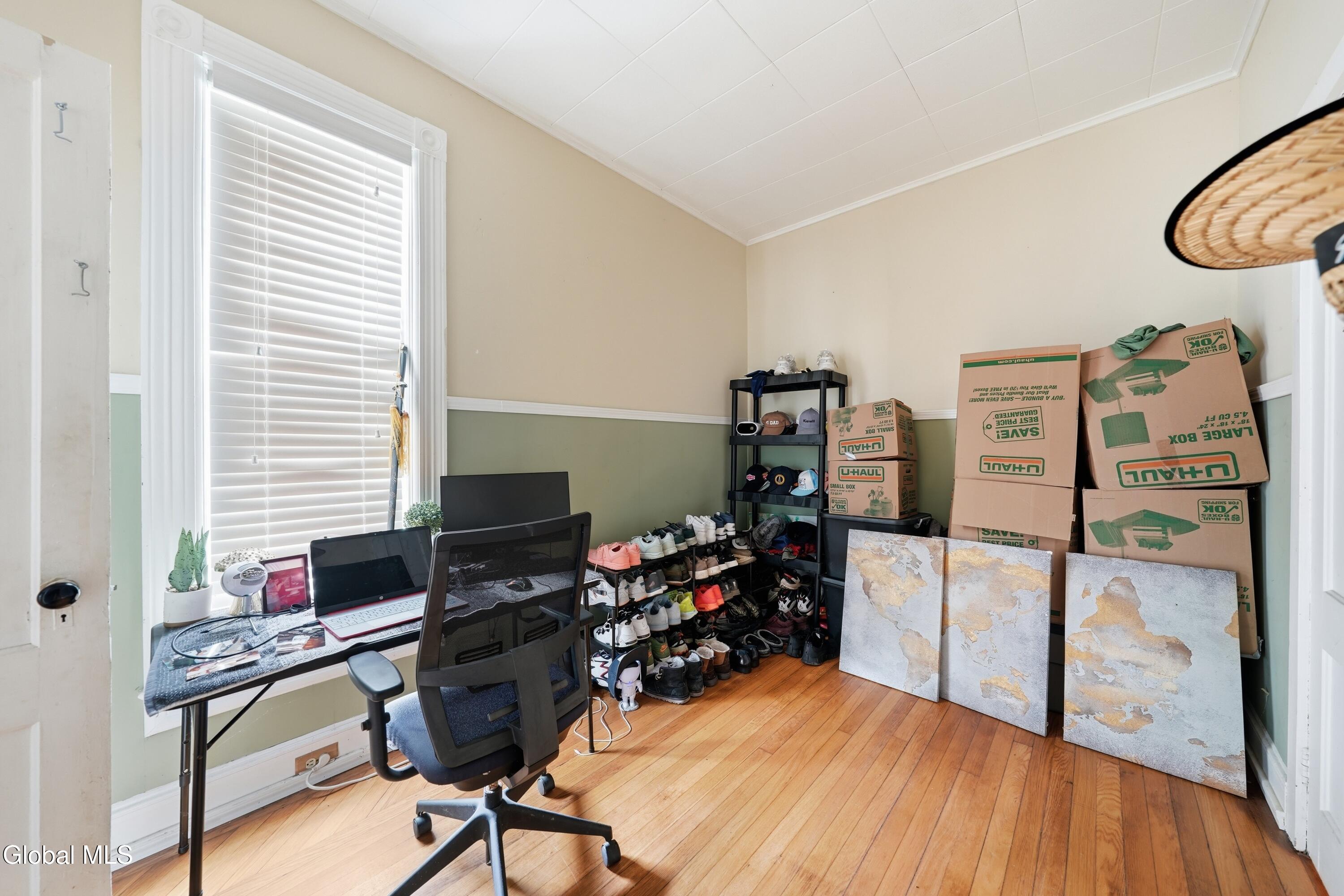 25 Chestnut Street Johnstown NY 12095