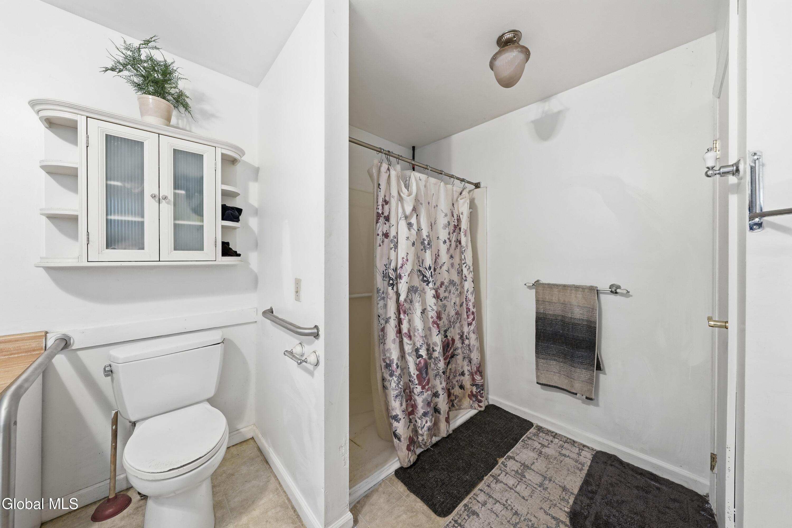 25 Chestnut Street Johnstown NY 12095