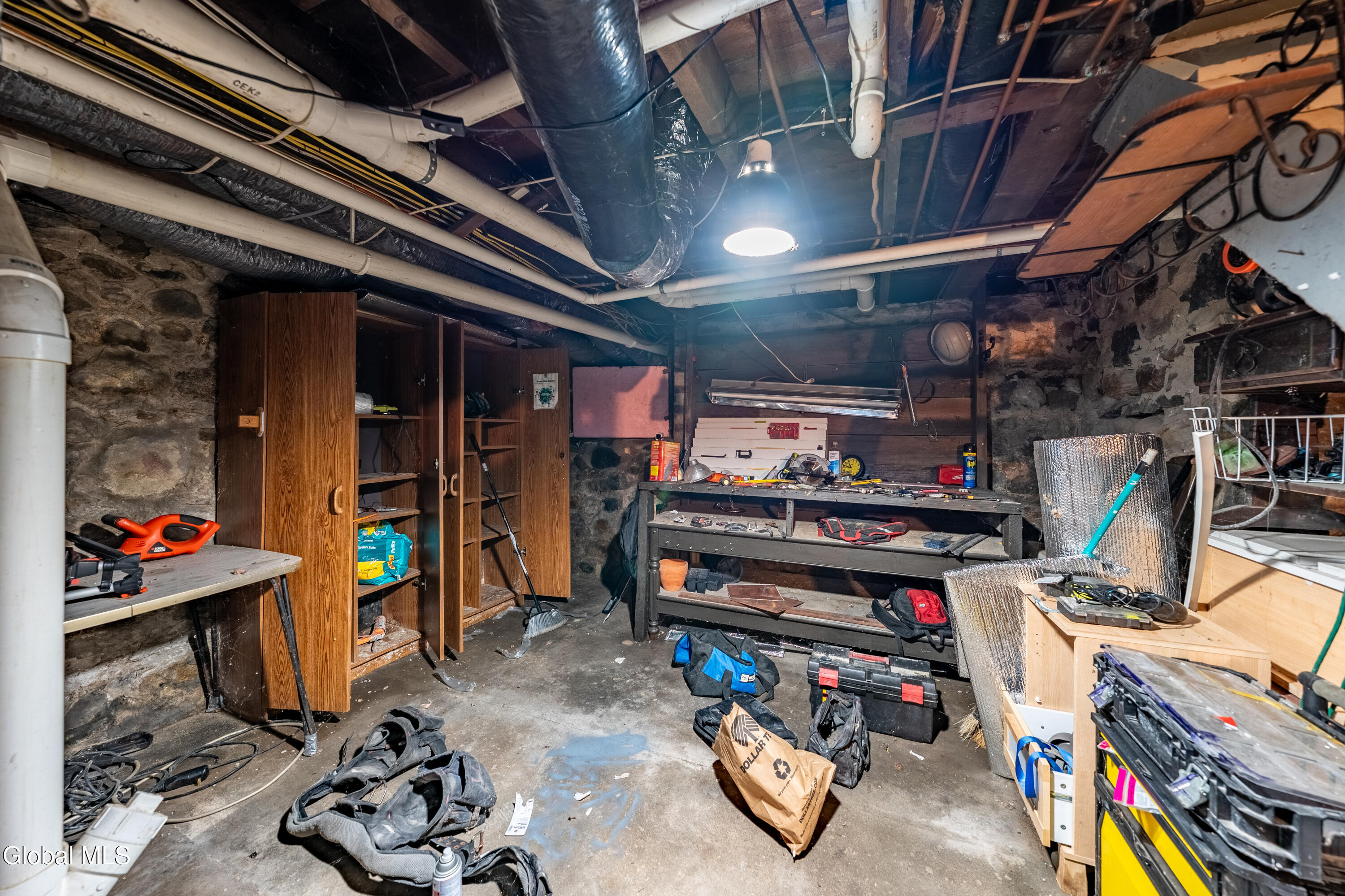 25 Chestnut Street Johnstown NY 12095