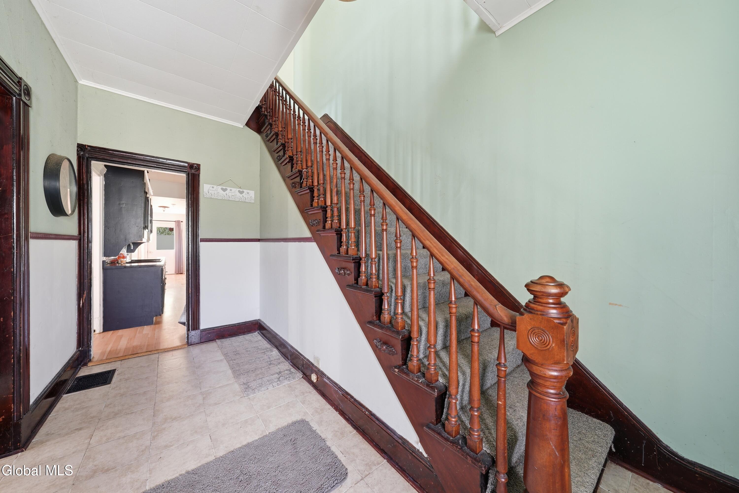 25 Chestnut Street Johnstown NY 12095
