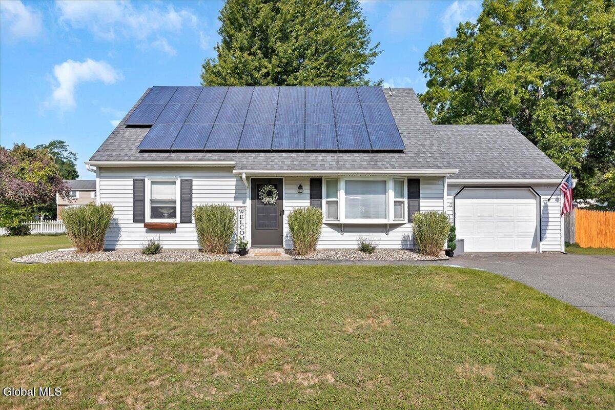 3 Michelle Lane Schenectady NY 12309