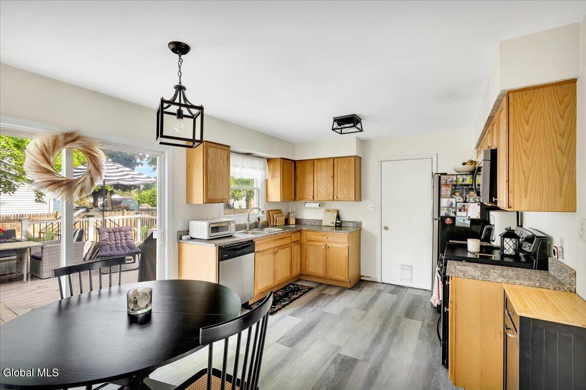 3 Michelle Lane Schenectady NY 12309