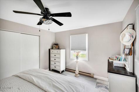 3 Michelle Lane Schenectady NY 12309
