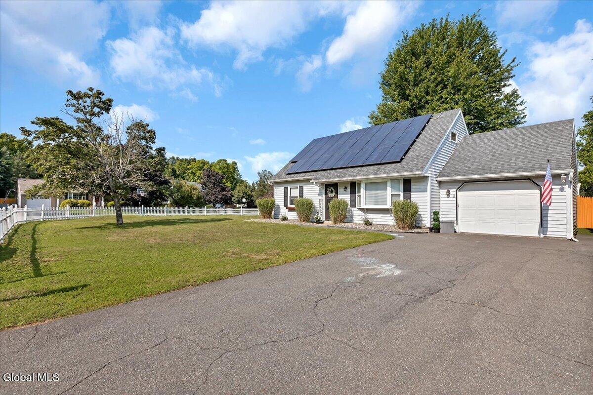 3 Michelle Lane Schenectady NY 12309