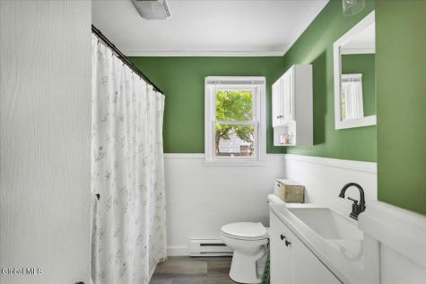 3 Michelle Lane Schenectady NY 12309