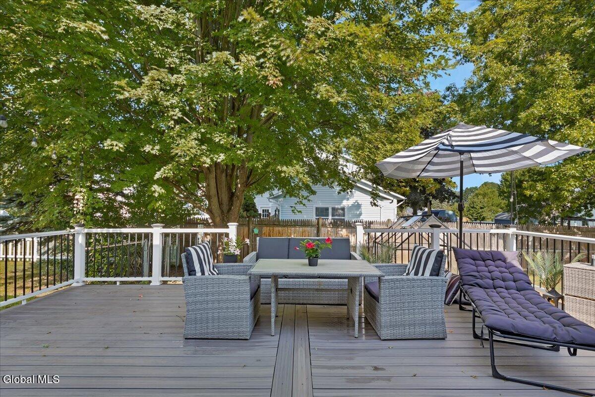 3 Michelle Lane Schenectady NY 12309