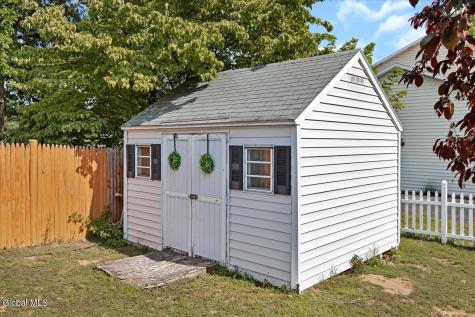3 Michelle Lane Schenectady NY 12309