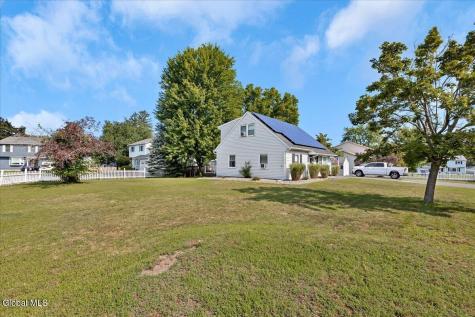 3 Michelle Lane Schenectady NY 12309