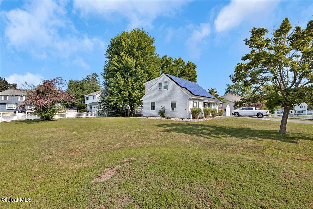 3 Michelle Lane Schenectady NY 12309