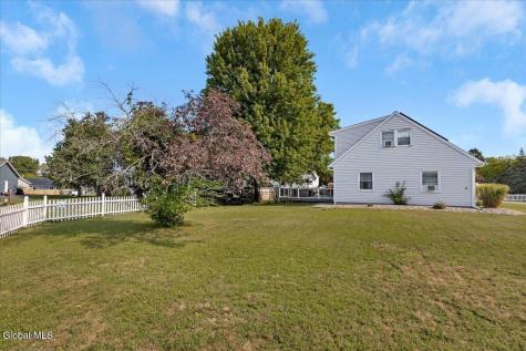 3 Michelle Lane Schenectady NY 12309