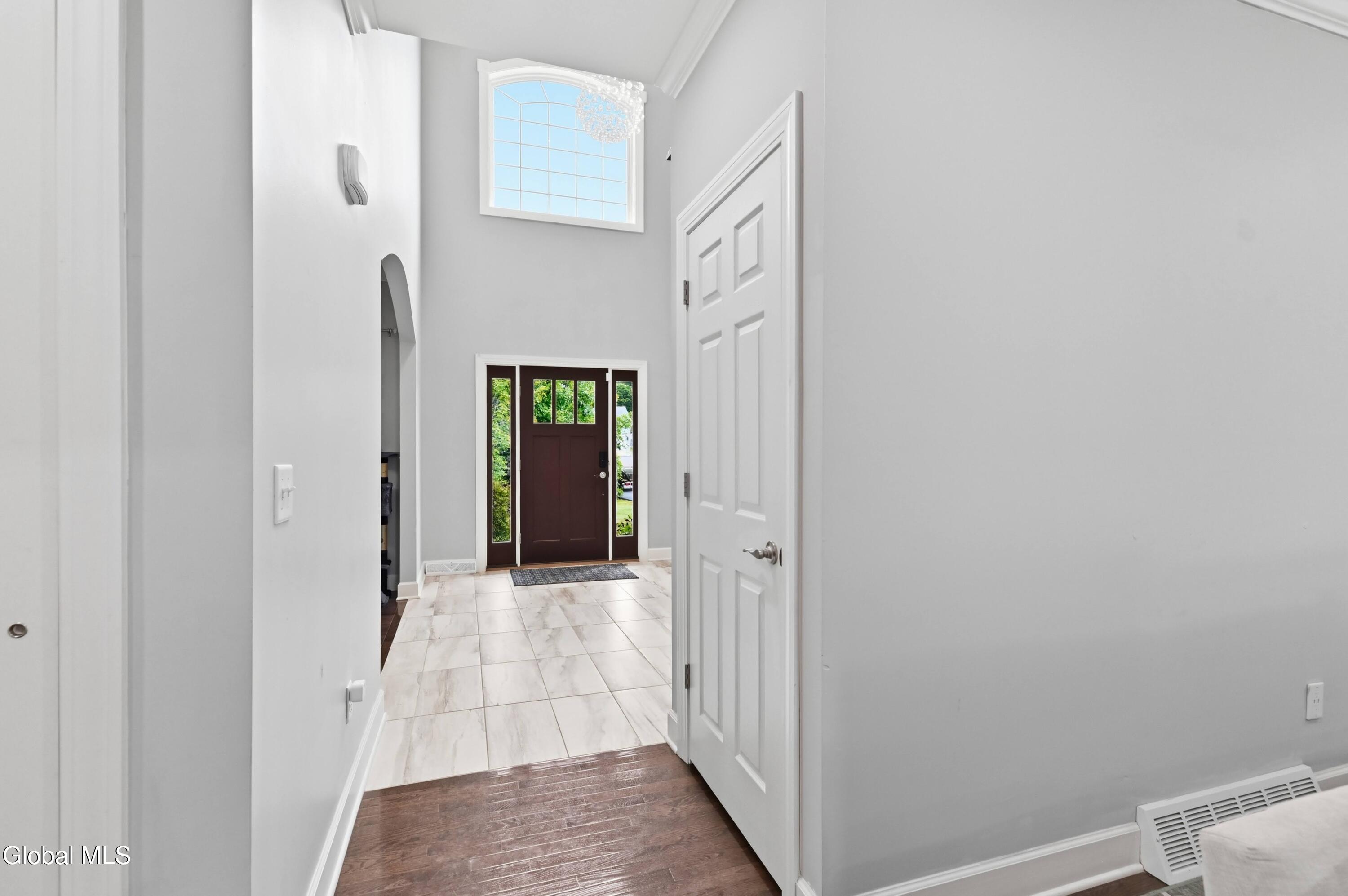 2 Haywood Lane Rensselaer NY 12144
