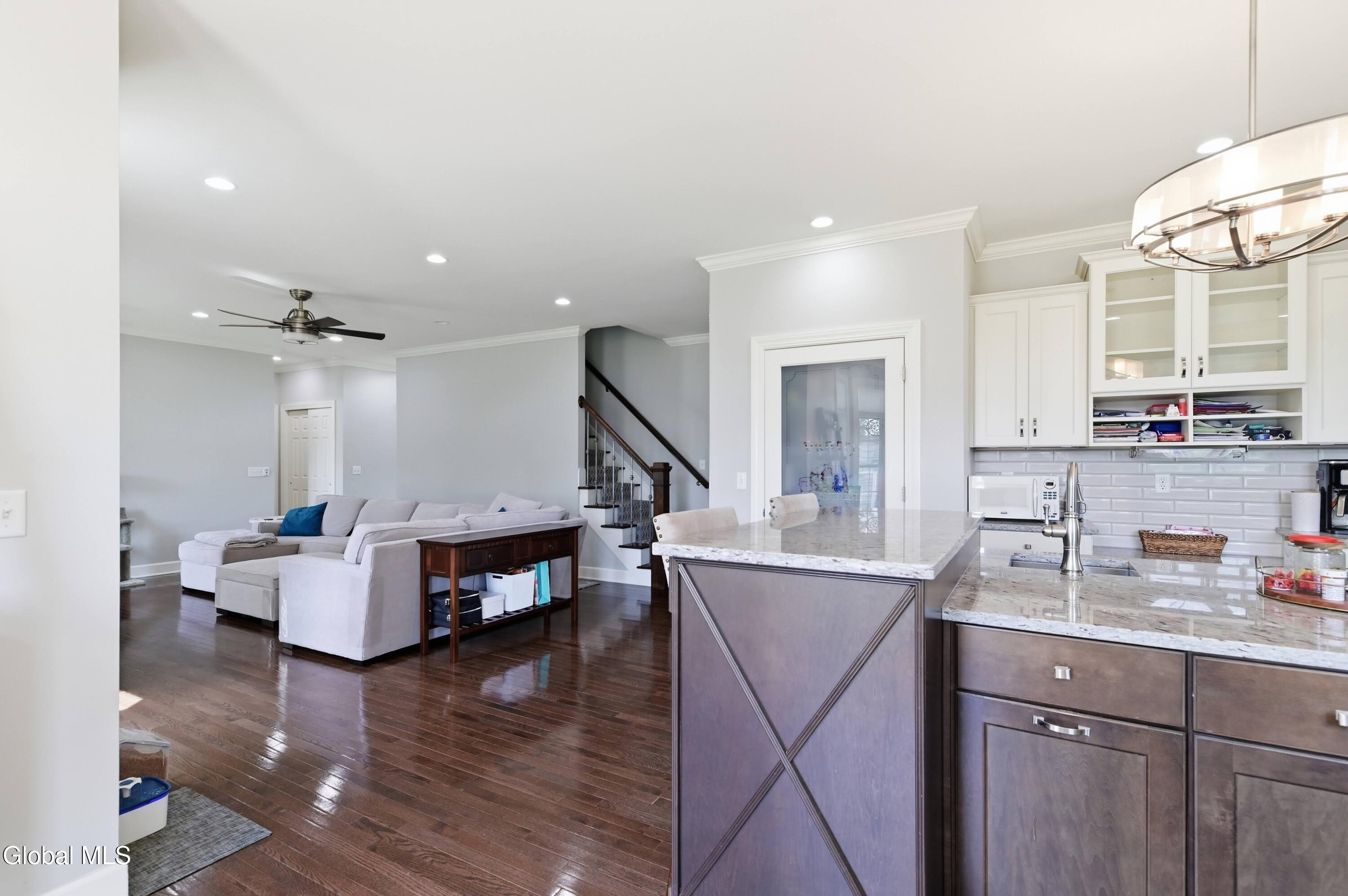 2 Haywood Lane Rensselaer NY 12144