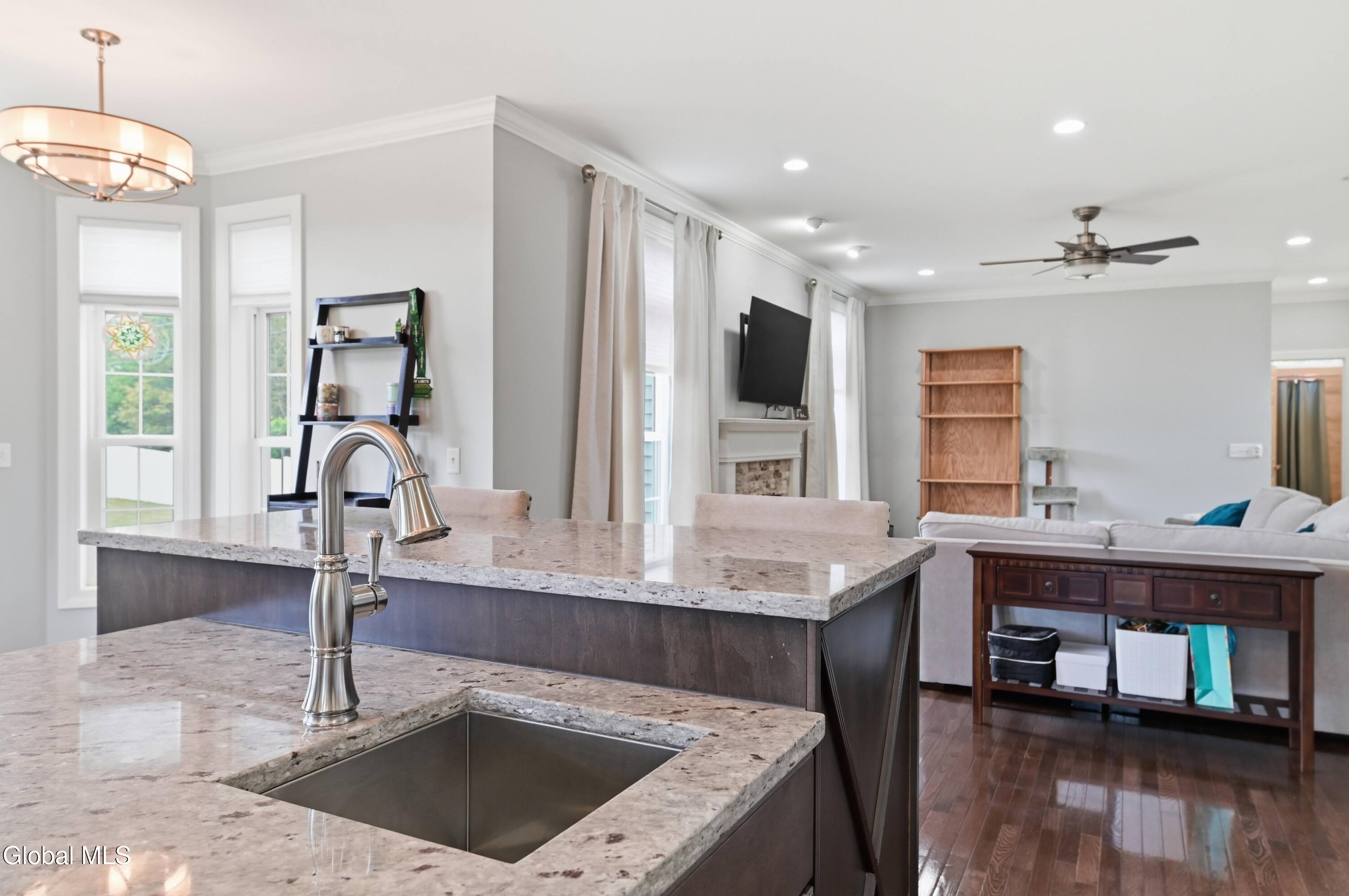 2 Haywood Lane Rensselaer NY 12144