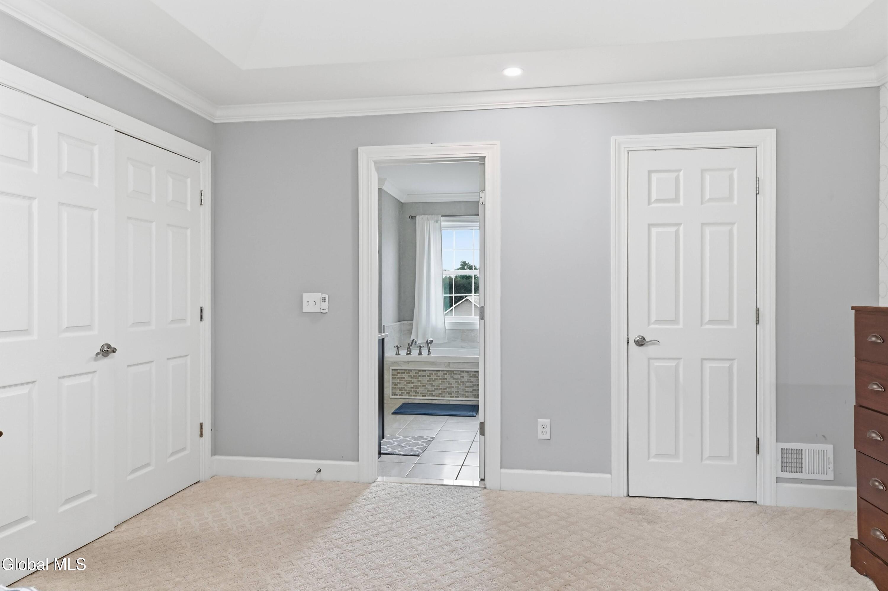 2 Haywood Lane Rensselaer NY 12144
