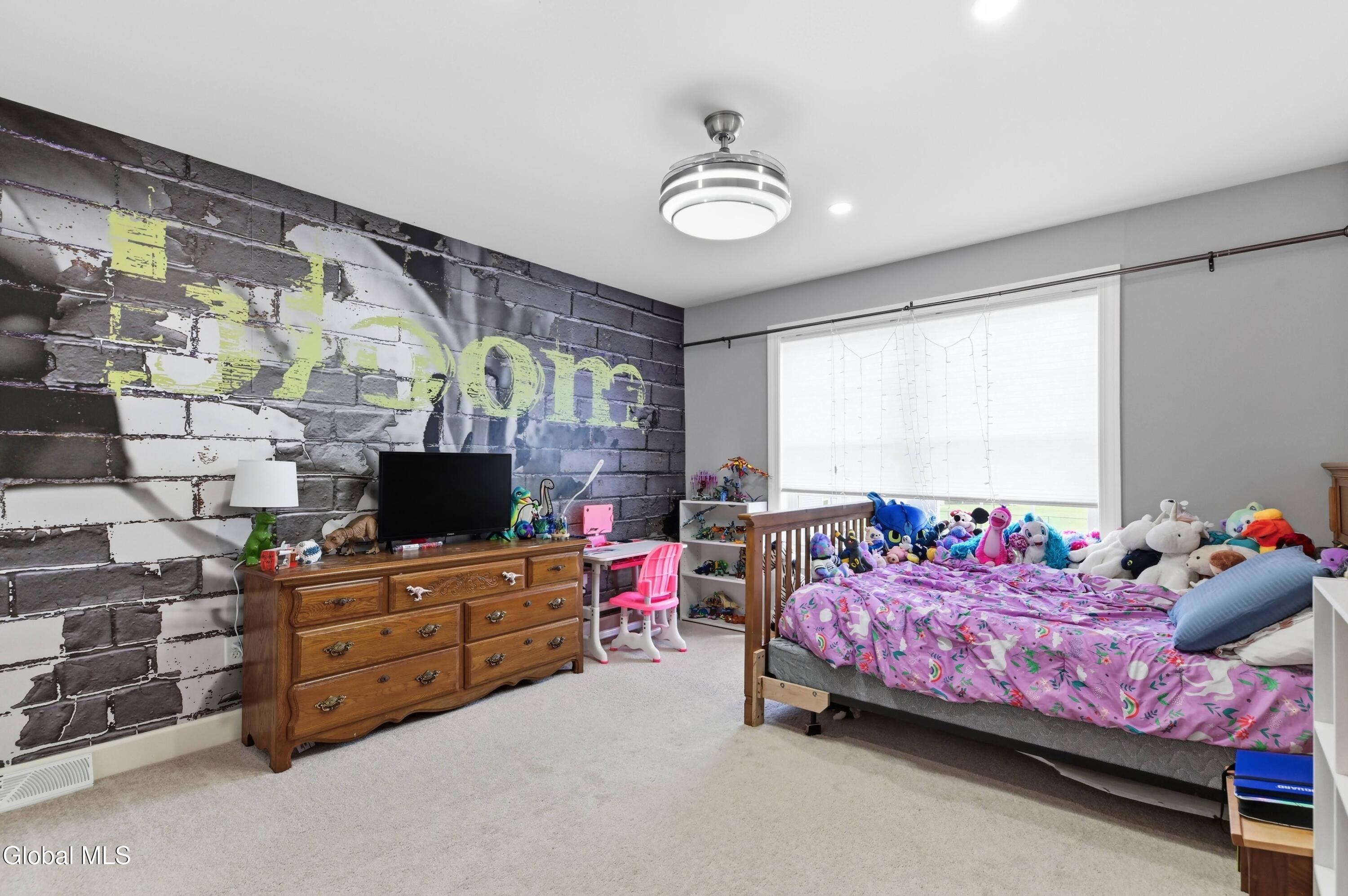 2 Haywood Lane Rensselaer NY 12144