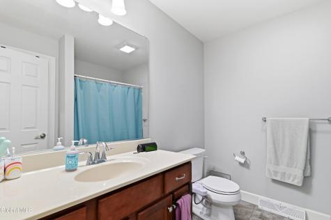 2 Haywood Lane Rensselaer NY 12144