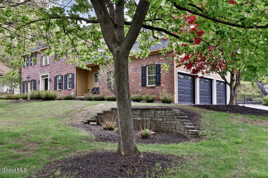 7 Deep Woods Drive Latham NY 12110