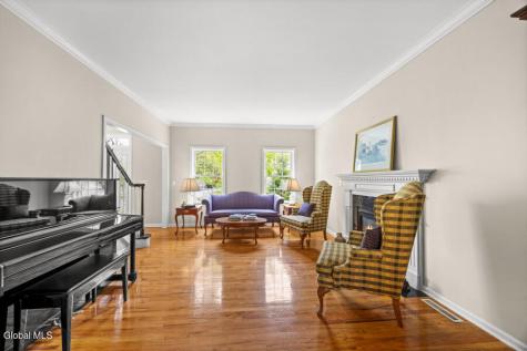 7 Deep Woods Drive Latham NY 12110