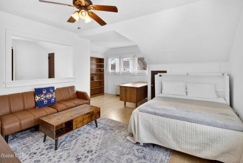 53 Fleetwood Avenue Albany NY 12208