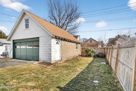 53 Fleetwood Avenue Albany NY 12208