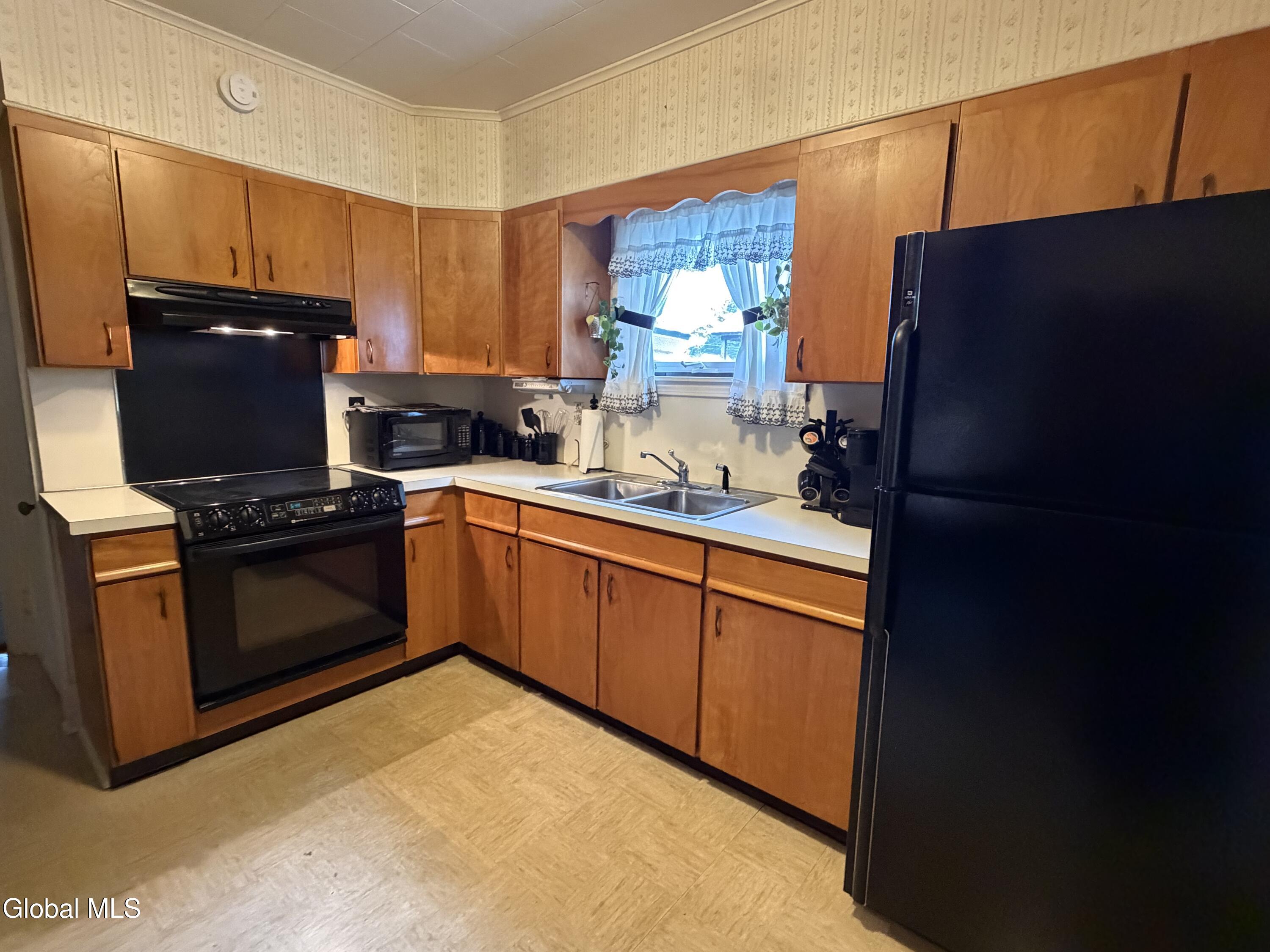 16 Treadway Street Ticonderoga NY 12883